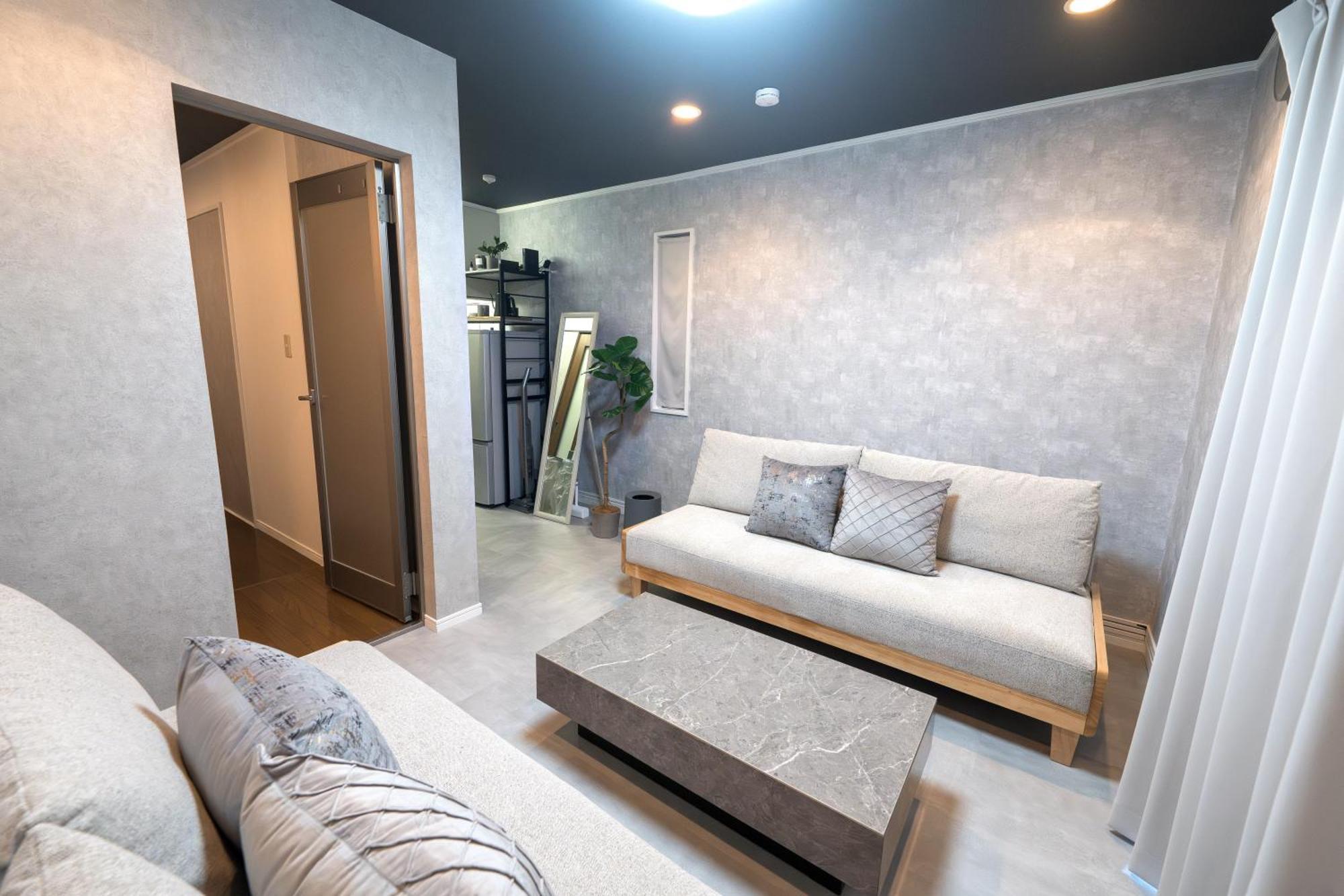 Modern, Cozy And Relaxing 3-story House For Rent! *